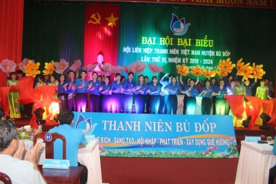 Đội TCM biễu diễn tại Đại hội Hội LHTN Việt Nam huyện Bù Đốp